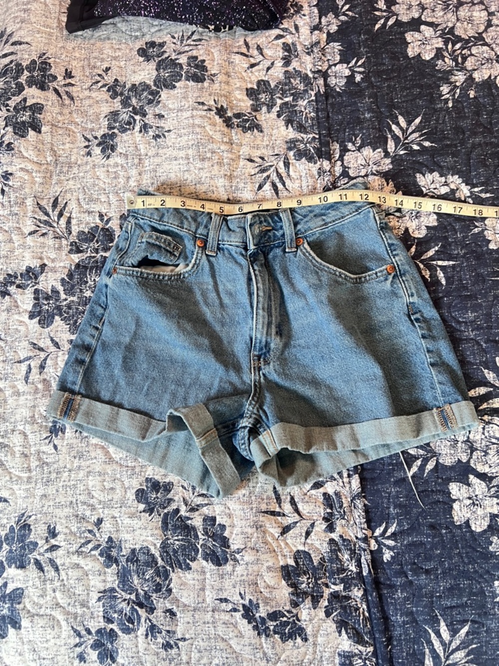 H&M Denim Shorts - Picture 2 of 2